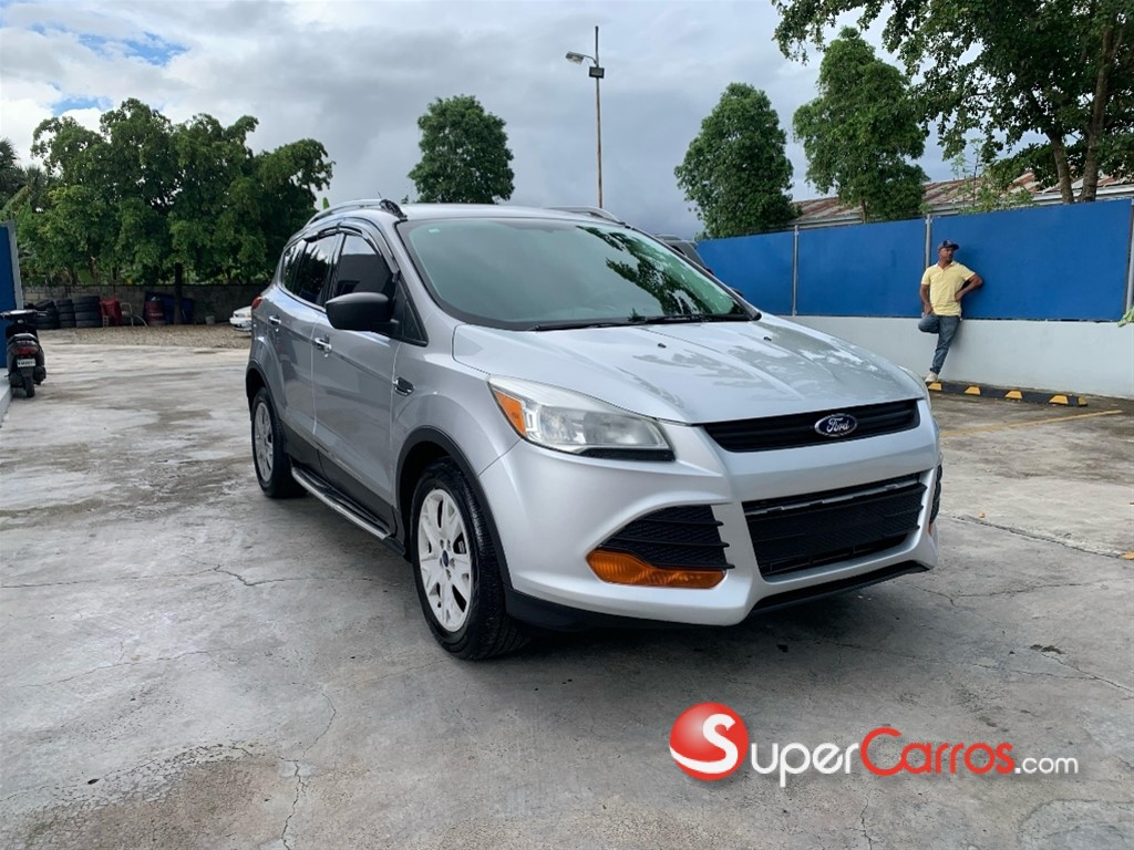 2016 Ford Escape S — foto 6 / 8