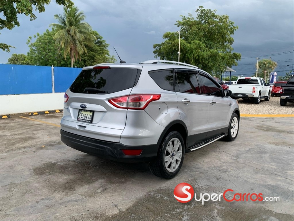 2016 Ford Escape S — foto 7 / 8