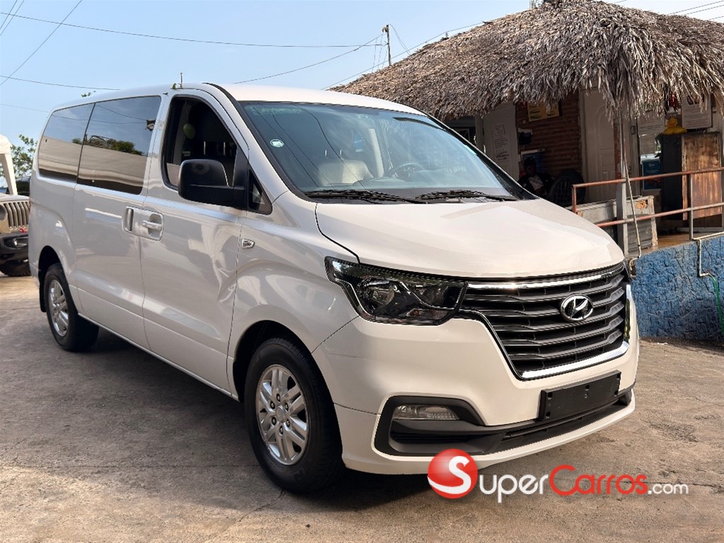 2018 Hyundai Starex