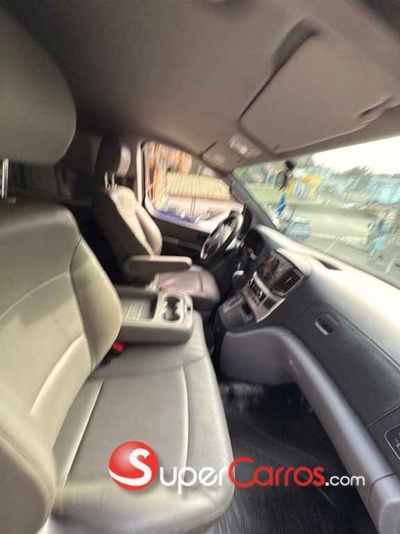 2018 Hyundai Starex — foto 7 / 12