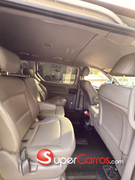 2018 Hyundai Starex — foto 9 / 12