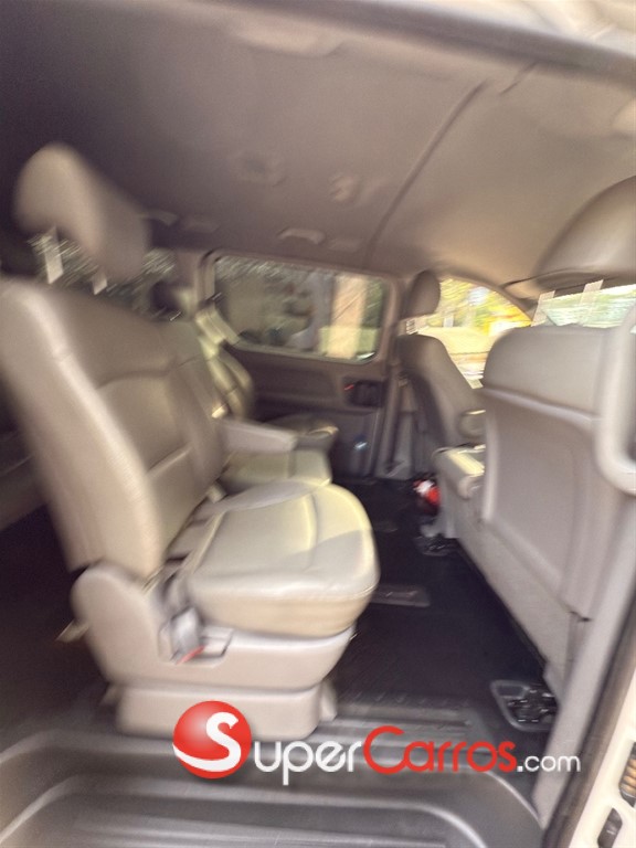 2018 Hyundai Starex — foto 10 / 12