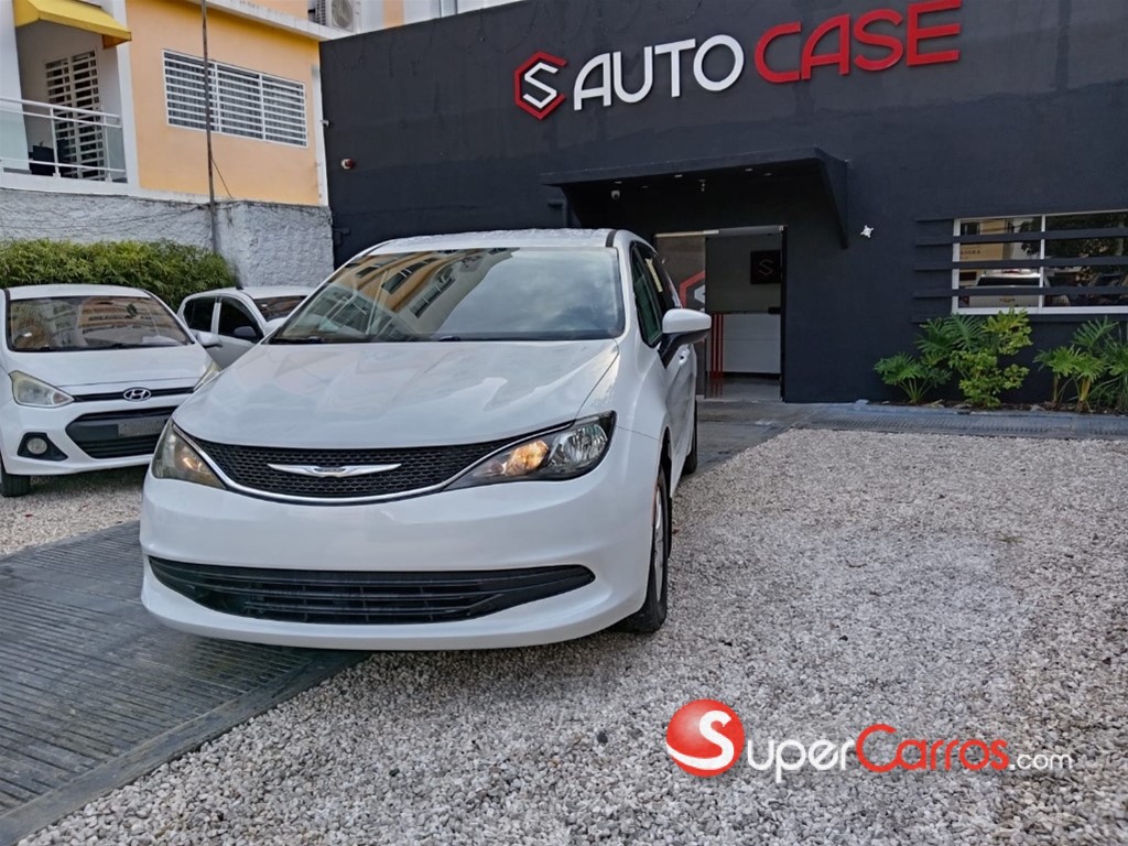 2017 Chrysler Pacifica Touring — foto 2 / 12