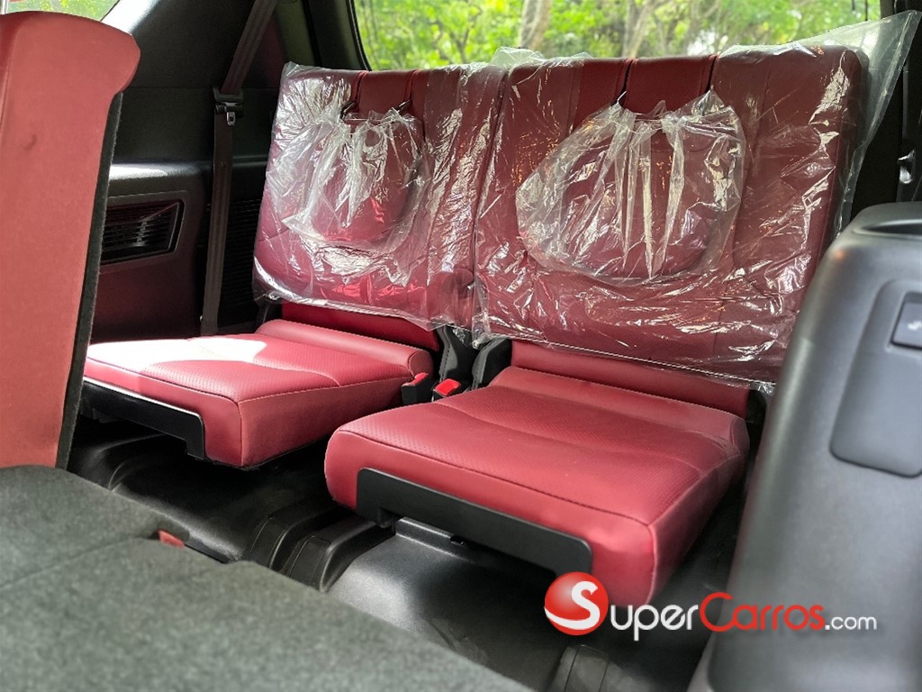 2020 Lexus GX 460 Premium — foto 8 / 12