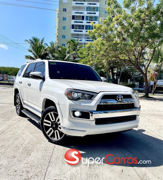 2018 Toyota 4 Runner Limited — foto 8 / 12
