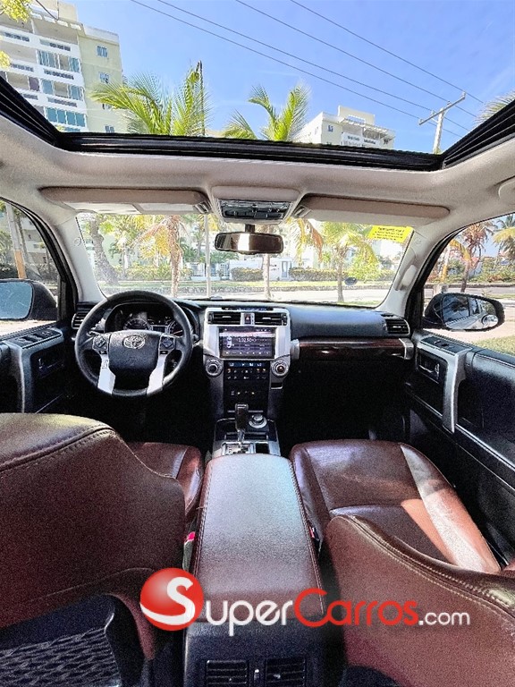 2018 Toyota 4 Runner Limited — foto 10 / 12