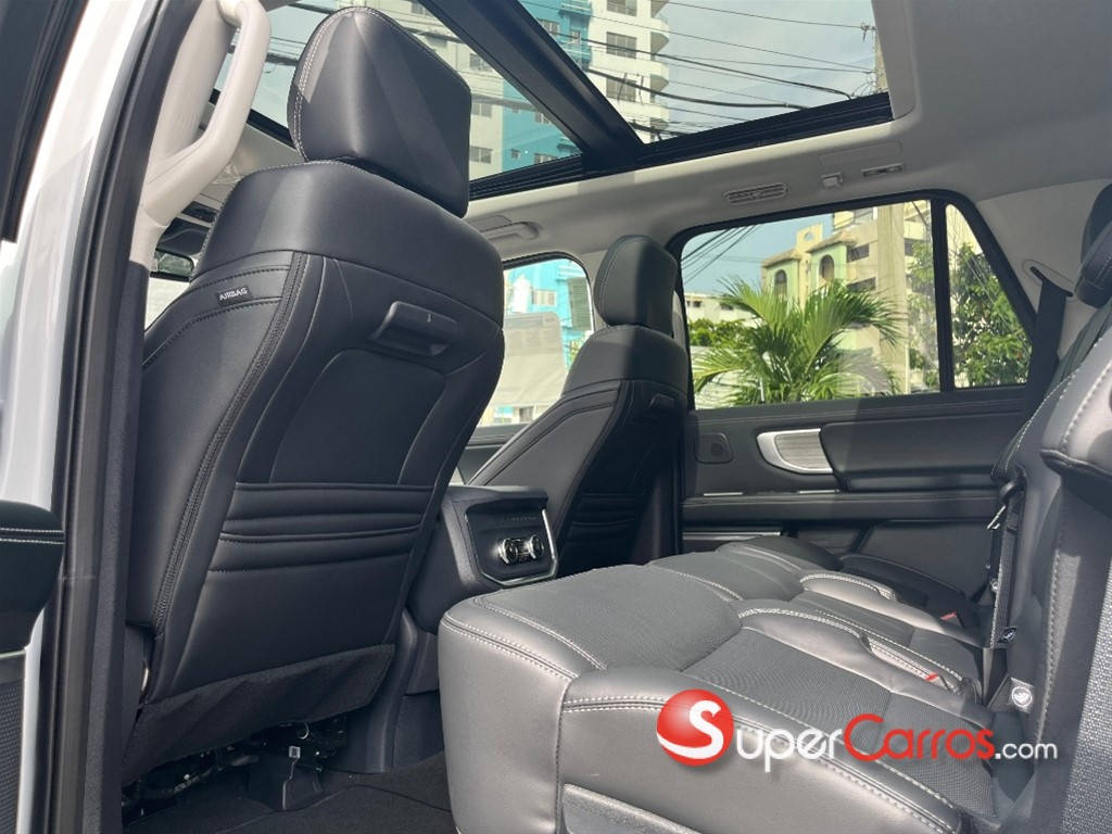 2025 Ford Expedition Platinum — foto 6 / 12