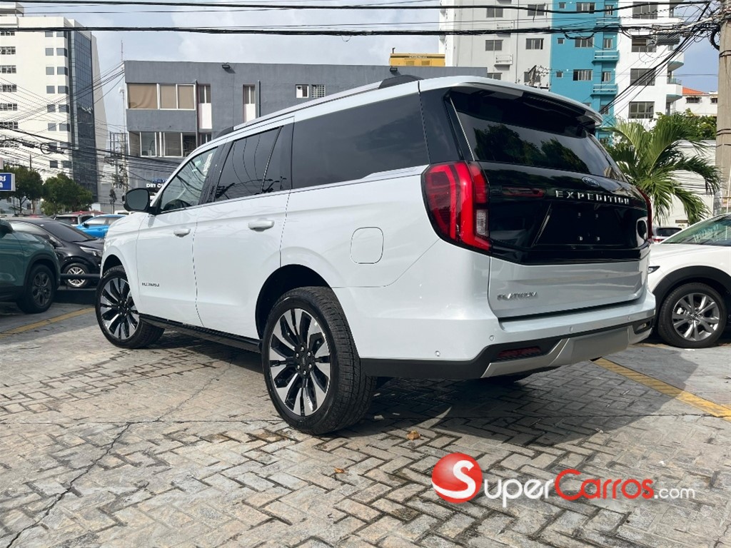2025 Ford Expedition Platinum — foto 9 / 12