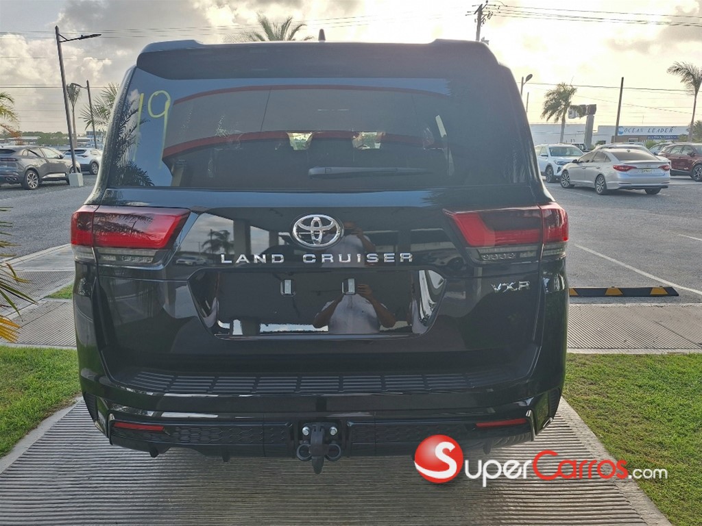 2026 Toyota Land Cruiser VXR — foto 4 / 5