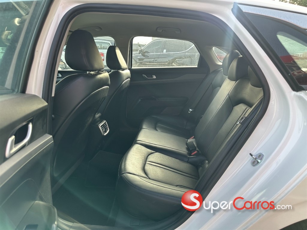 2021 Kia K-5 — foto 7 / 11