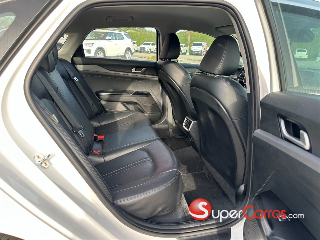 2021 Kia K-5 — foto 8 / 11