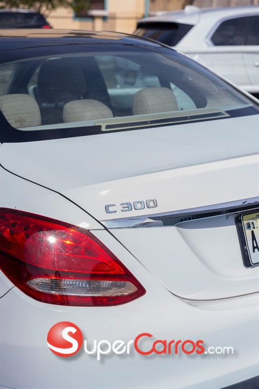 2017 Mercedes-Benz Clase C 300 4 Matic — foto 8 / 12