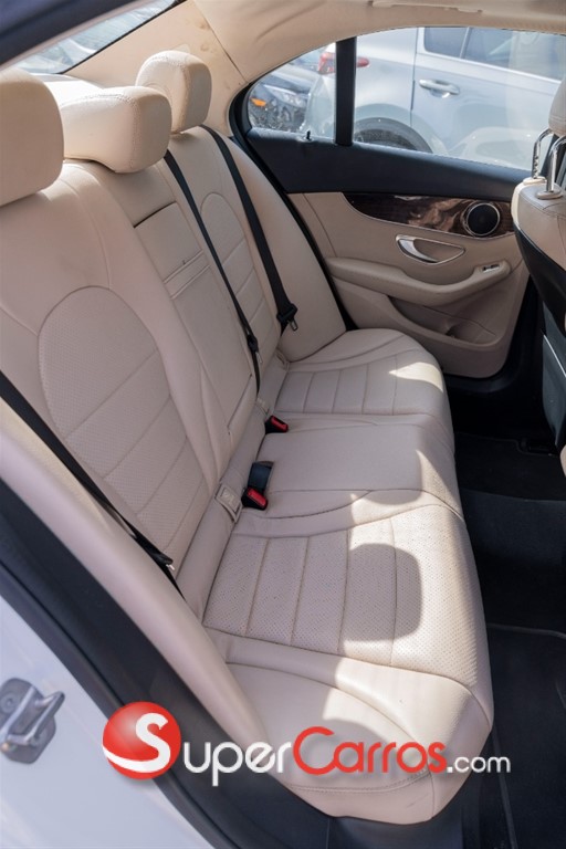 2017 Mercedes-Benz Clase C 300 4 Matic — foto 12 / 12