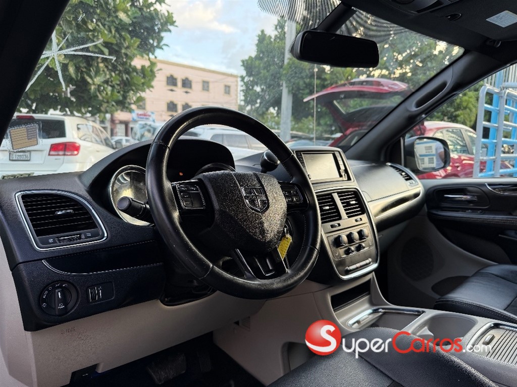 2019 Dodge Grand Caravan SXT — foto 4 / 11