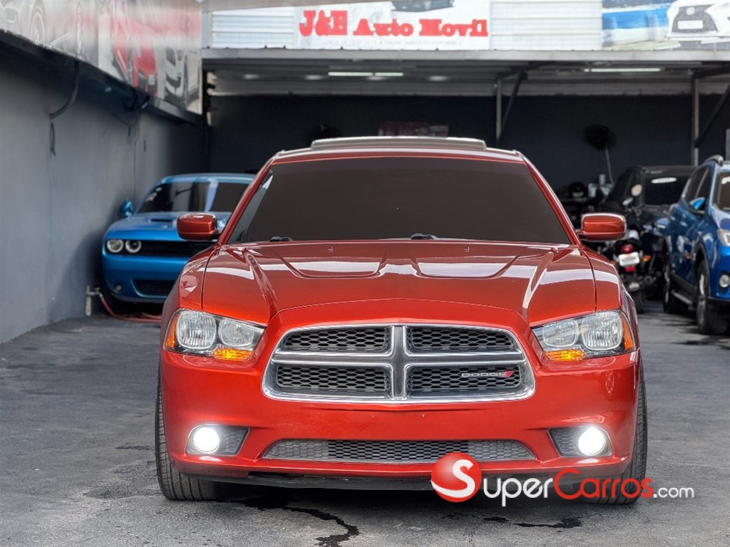 2013 Dodge Charger SXT — foto 2 / 12