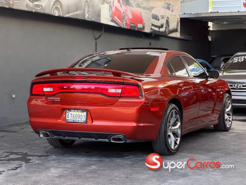 2013 Dodge Charger SXT — foto 5 / 12
