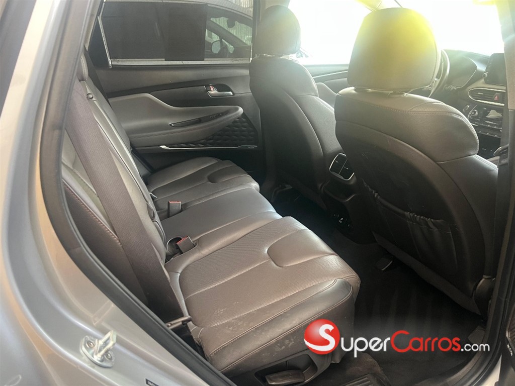 2020 Hyundai Santa Fe Limited — foto 2 / 9
