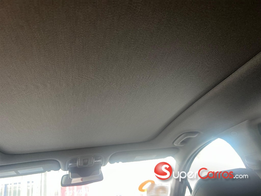 2020 Hyundai Santa Fe Limited — foto 7 / 9