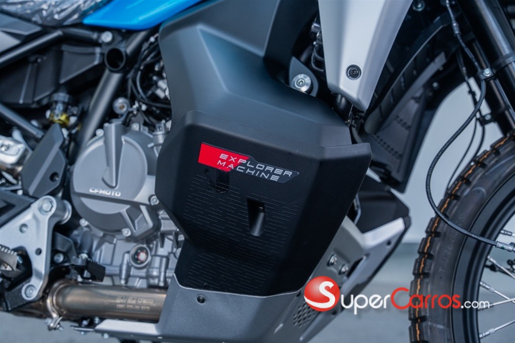 2026 CF Moto MT 800 — foto 9 / 12