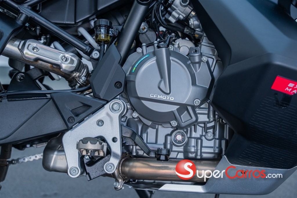 2026 CF Moto MT 800 — foto 10 / 12