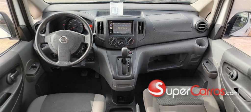 2020 Nissan NV 200 — foto 9 / 11