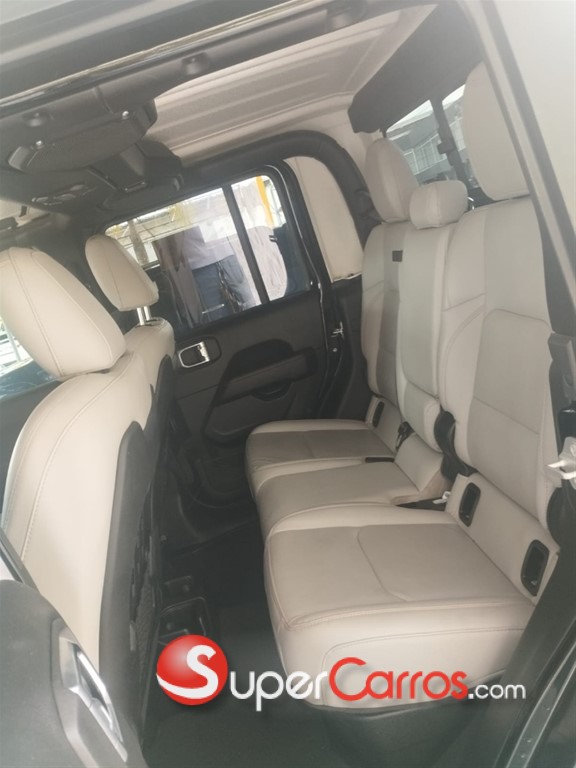 2021 Jeep Gladiator Mojave — foto 4 / 7