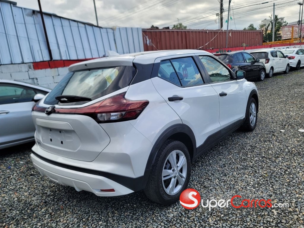 2022 Nissan Kicks — foto 4 / 12