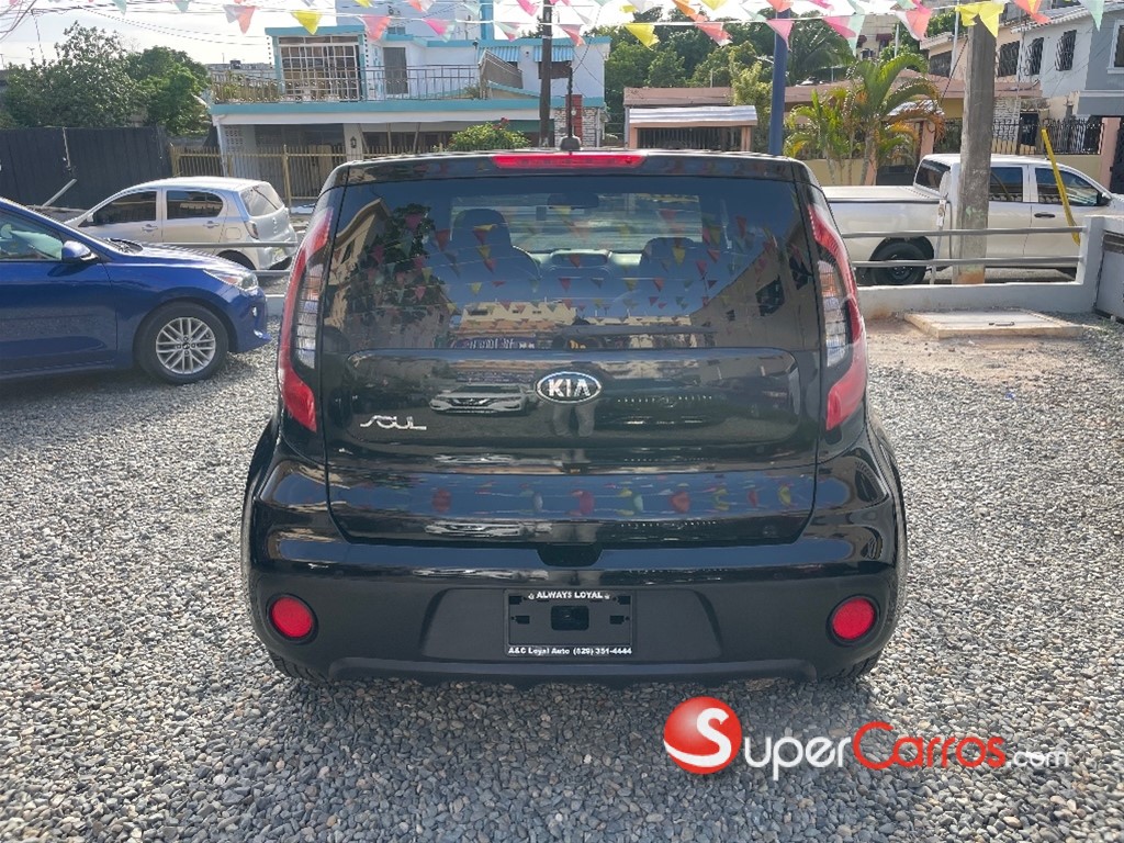 2017 Kia Soul — foto 5 / 9