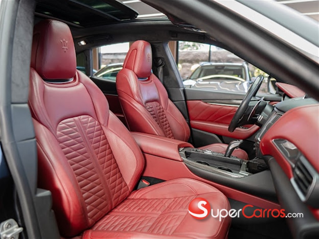 2019 Maserati Levante GTS — foto 7 / 10