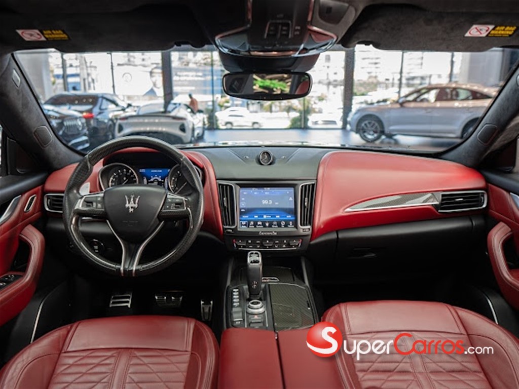 2019 Maserati Levante GTS — foto 9 / 10