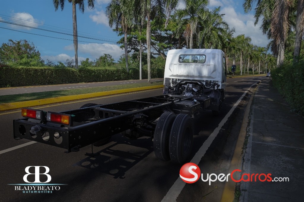 2025 Mitsubishi Motors Fuso Canter — foto 3 / 9