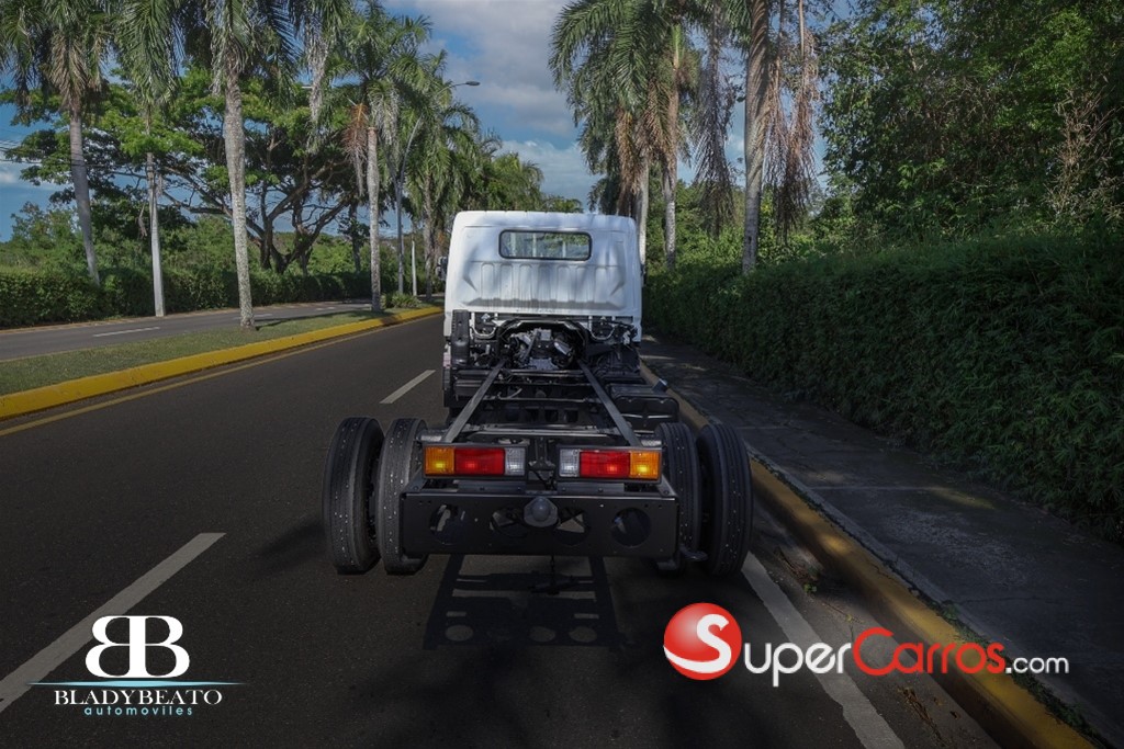 2025 Mitsubishi Motors Fuso Canter — foto 4 / 9