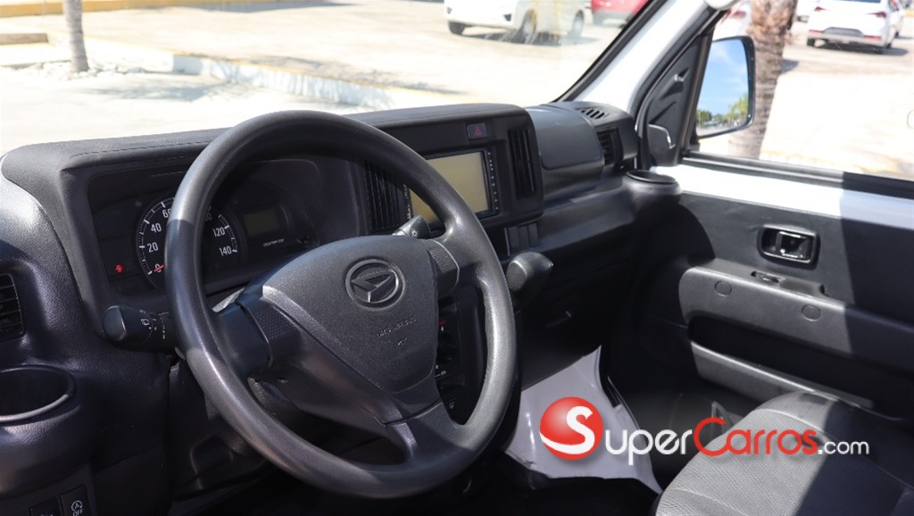 2021 Daihatsu Hijet — foto 9 / 12