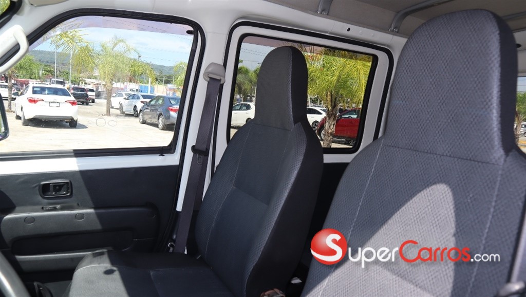 2021 Daihatsu Hijet — foto 11 / 12