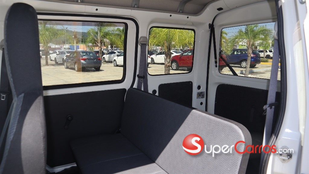 2021 Daihatsu Hijet — foto 12 / 12