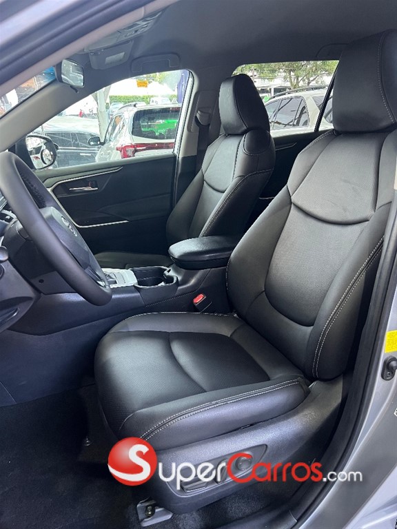 2021 Toyota RAV4 XLE — foto 4 / 10