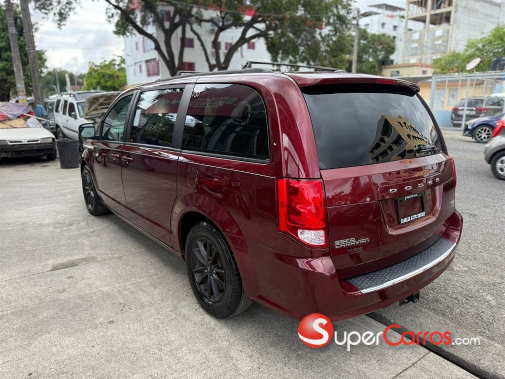 2019 Dodge Grand Caravan GT — foto 6 / 11