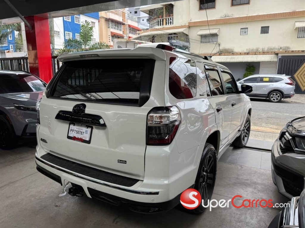 2020 Toyota 4 Runner Limited — foto 4 / 10