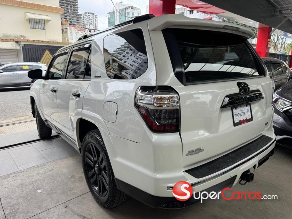 2020 Toyota 4 Runner Limited — foto 6 / 10