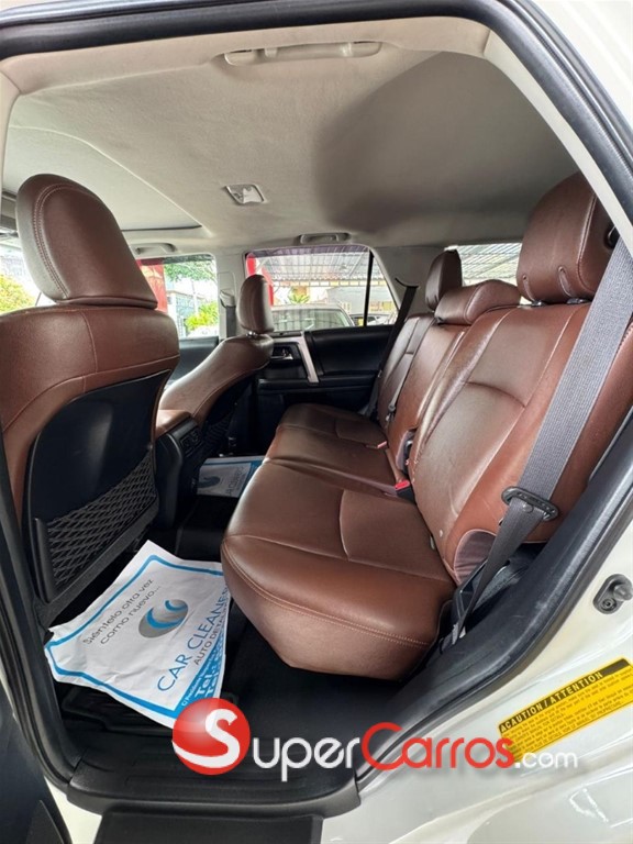 2020 Toyota 4 Runner Limited — foto 7 / 10