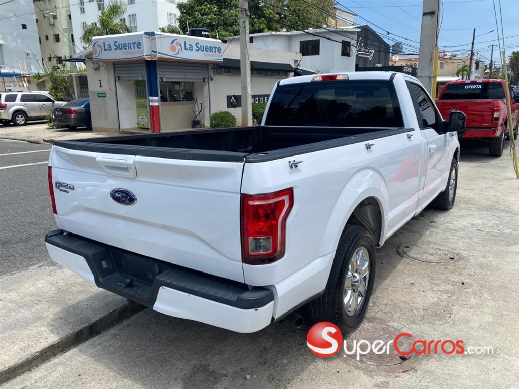 2016 Ford F 150 XL — foto 7 / 11