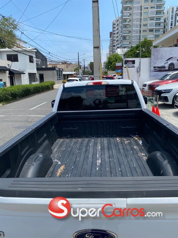 2016 Ford F 150 XL — foto 8 / 11