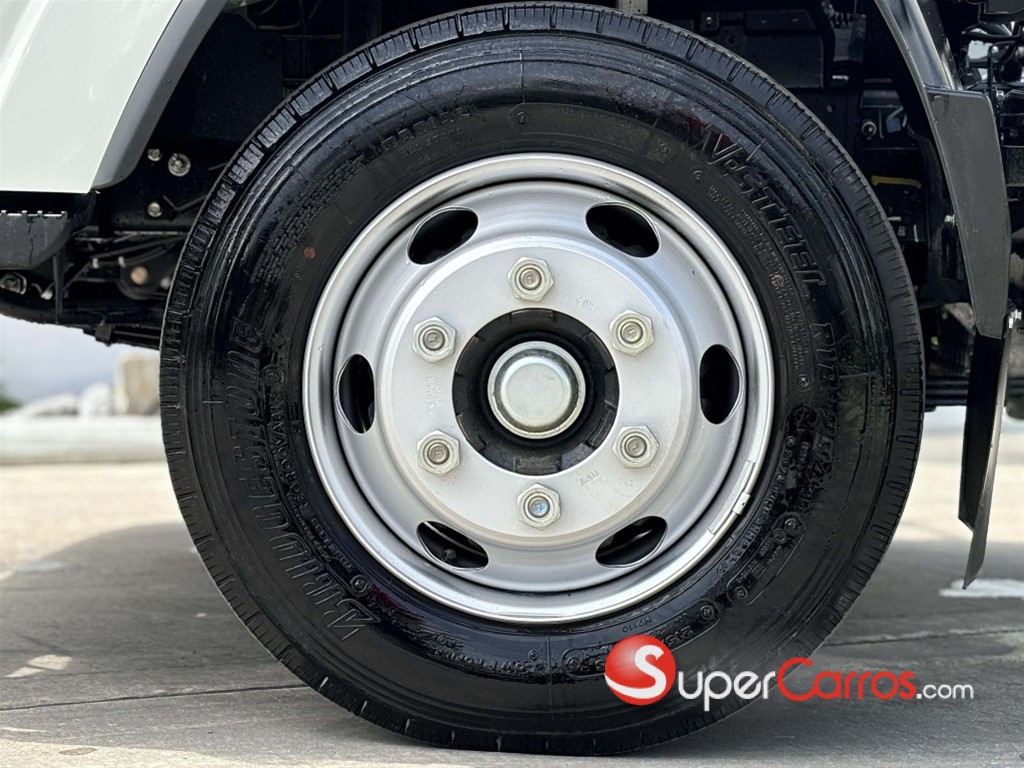 2025 Isuzu NQR 16 Pies — foto 7 / 7