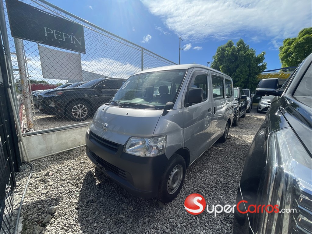 2018 Toyota Town-Ace