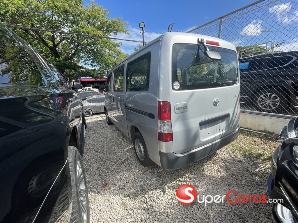 2018 Toyota Town-Ace — foto 5 / 11