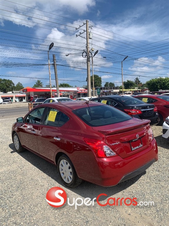 2019 Nissan Versa SV — foto 3 / 7