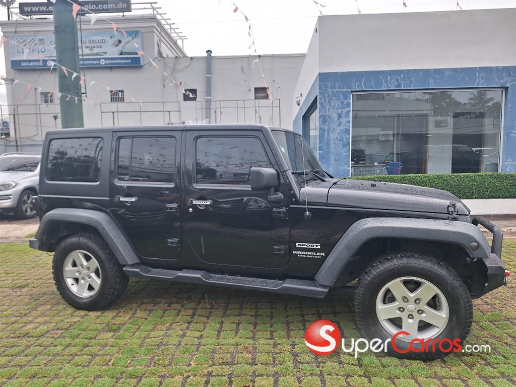 2017 Jeep Wrangler Unlimited Sport — foto 8 / 12