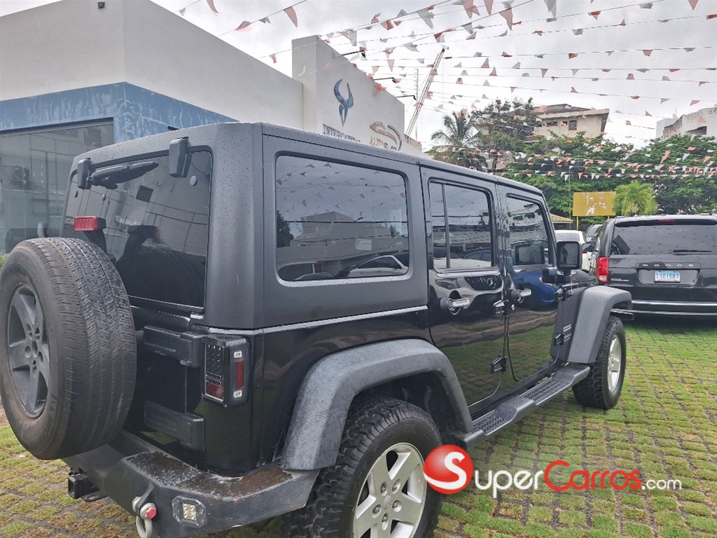 2017 Jeep Wrangler Unlimited Sport — foto 10 / 12