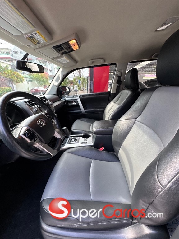 2019 Toyota 4 Runner — foto 9 / 11