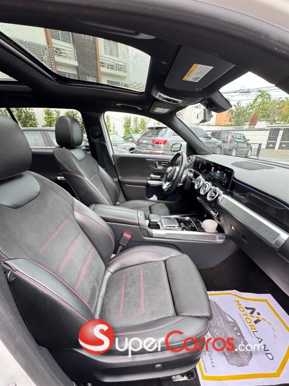2021 Mercedes-Benz Clase GLB 250 AMG — foto 4 / 12